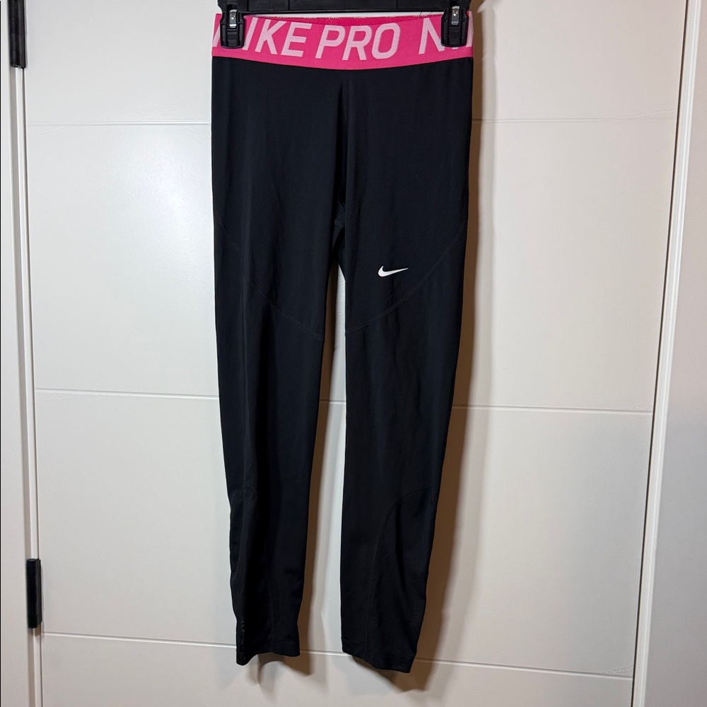 Nike Women Black and Pink Leggings